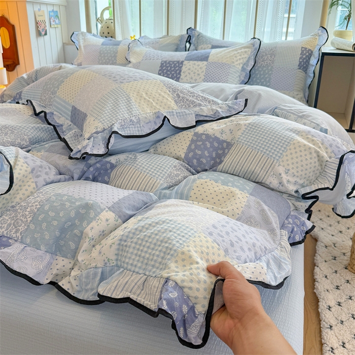 91家纺网 家纺一手货源 找家纺 森璐家纺 2025新款云感皱皱双层纱黑色包边四件套 黑边-半亩花田