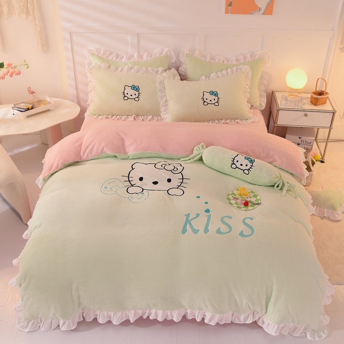 91家纺网 家纺一手货源 找家纺 丝印良品 2025新款高端牛奶绒卡通刺绣牛奶绒四件套 kiss猫-抹茶拼粉