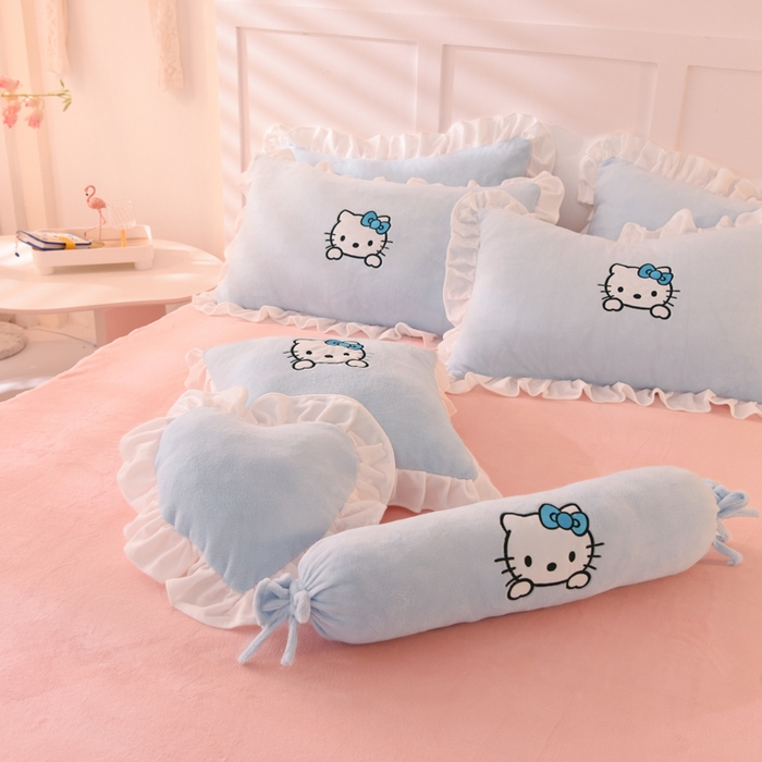 91家纺网 家纺一手货源 找家纺 丝印良品 2025新款高端牛奶绒卡通刺绣牛奶绒四件套 kiss猫-蓝粉