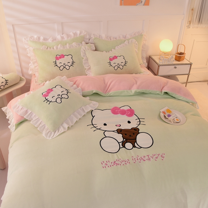 91家纺网 家纺一手货源 找家纺 丝印良品 2025新款高端牛奶绒卡通刺绣牛奶绒四件套 可爱猫-抹茶拼粉