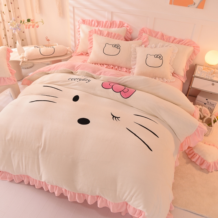 91家纺网 家纺一手货源 找家纺 丝印良品 2025新款高端牛奶绒卡通刺绣牛奶绒四件套 美美猫-芝士粉