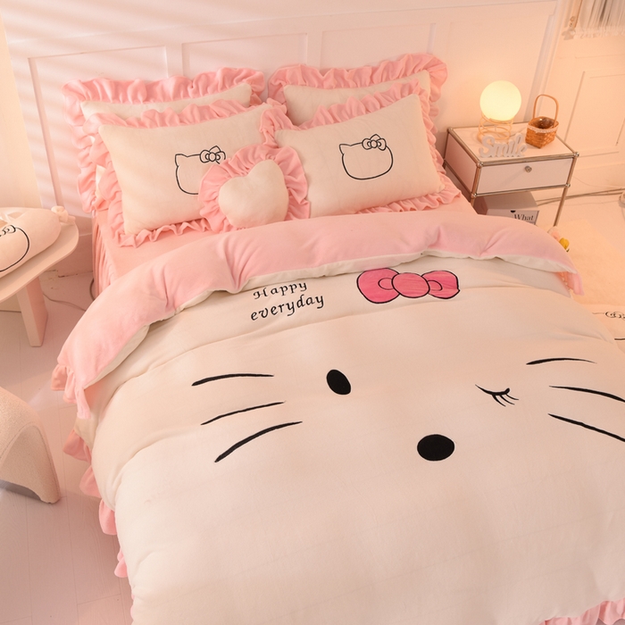 91家纺网 家纺一手货源 找家纺 丝印良品 2025新款高端牛奶绒卡通刺绣牛奶绒四件套 美美猫-芝士粉