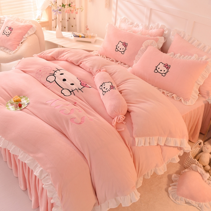 91家纺网 家纺一手货源 找家纺 丝印良品 2025新款高端牛奶绒卡通刺绣牛奶绒四件套 kiss猫-粉