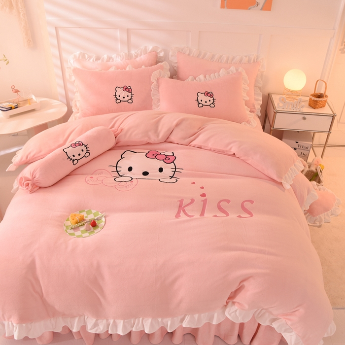 91家纺网 家纺一手货源 找家纺 丝印良品 2025新款高端牛奶绒卡通刺绣牛奶绒四件套 kiss猫-粉