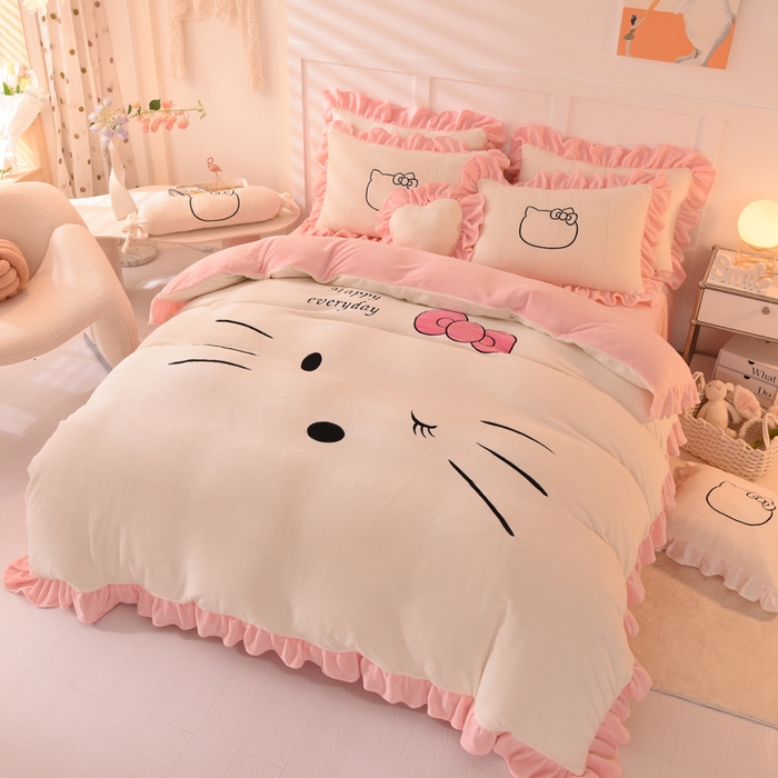 91家纺网 家纺一手货源 找家纺 丝印良品 2025新款高端牛奶绒卡通刺绣牛奶绒四件套 美美猫-芝士粉