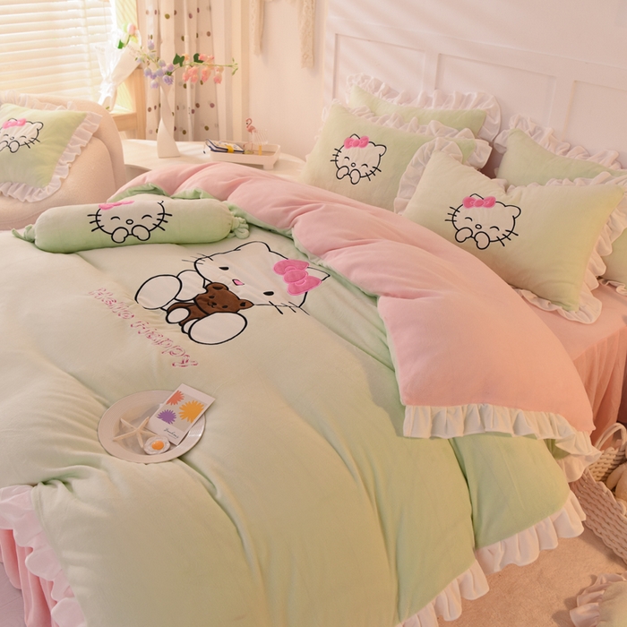 91家纺网 家纺一手货源 找家纺 丝印良品 2025新款高端牛奶绒卡通刺绣牛奶绒四件套 可爱猫-抹茶拼粉