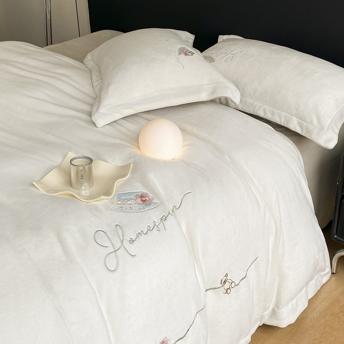 91家纺网 家纺一手货源 找家纺 （总）丝印良品 2025新款秋冬加厚公主日记牛奶绒四件套