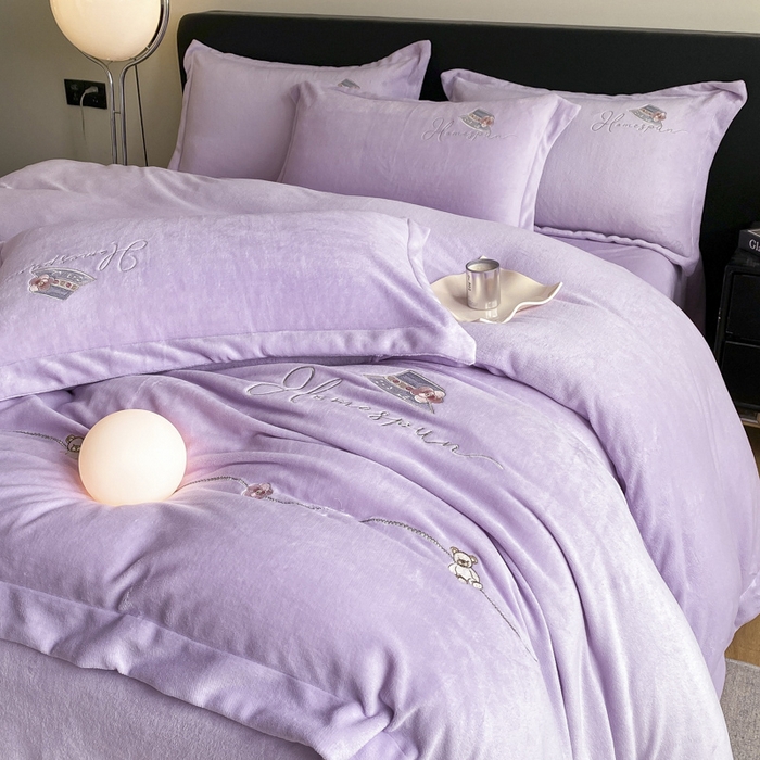 91家纺网 家纺一手货源 找家纺 丝印良品 2025新款秋冬加厚公主日记牛奶绒四件套 风信紫