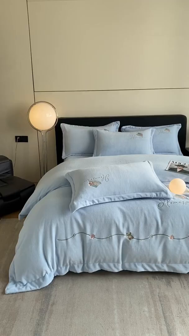 91家纺网 家纺一手货源 找家纺 丝印良品 2025新款秋冬加厚公主日记牛奶绒四件套 宁静蓝