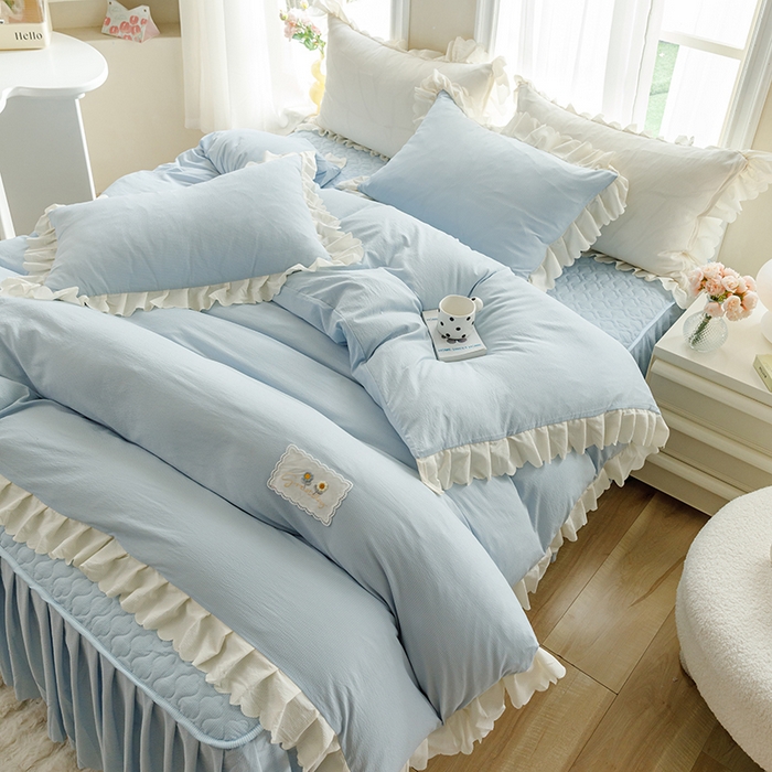 91家纺网 家纺一手货源 找家纺 丝印良品 2025新款四季款夹棉泡泡纱床裙床笠被套四件套系列 慕蓝