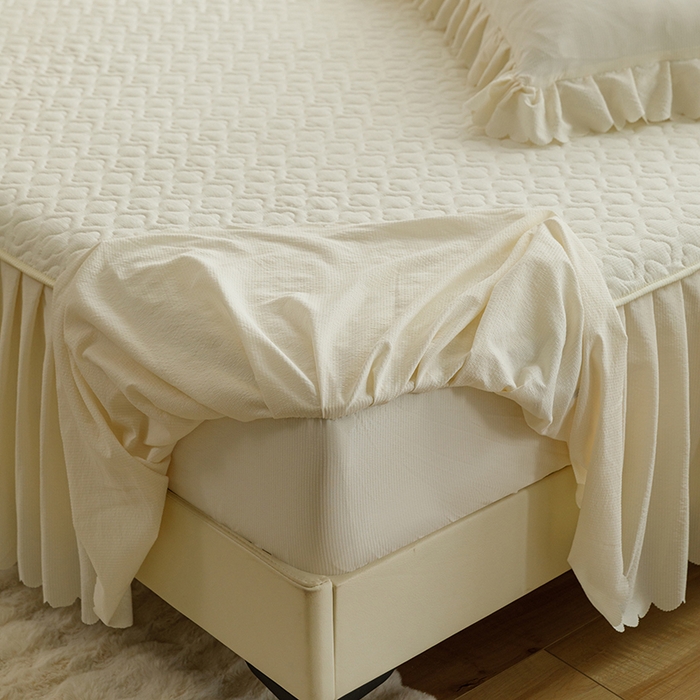 91家纺网 家纺一手货源 找家纺 丝印良品 2025新款四季款夹棉泡泡纱床裙床笠被套四件套系列 米白