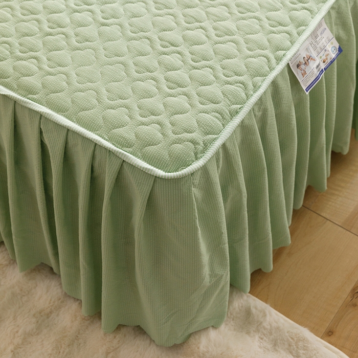 91家纺网 家纺一手货源 找家纺 丝印良品 2025新款四季款夹棉泡泡纱床裙床笠被套四件套系列 豆绿