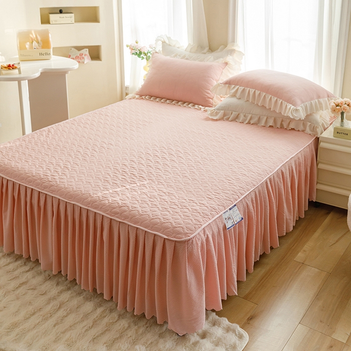 91家纺网 家纺一手货源 找家纺 丝印良品 2025新款四季款夹棉泡泡纱床裙床笠被套四件套系列 玉色