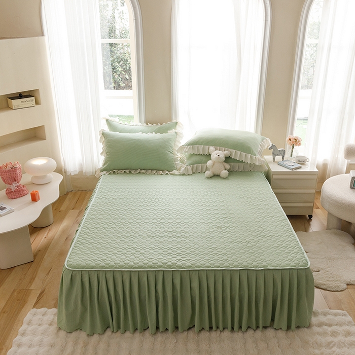 91家纺网 家纺一手货源 找家纺 丝印良品 2025新款四季款夹棉泡泡纱床裙床笠被套四件套系列 豆绿