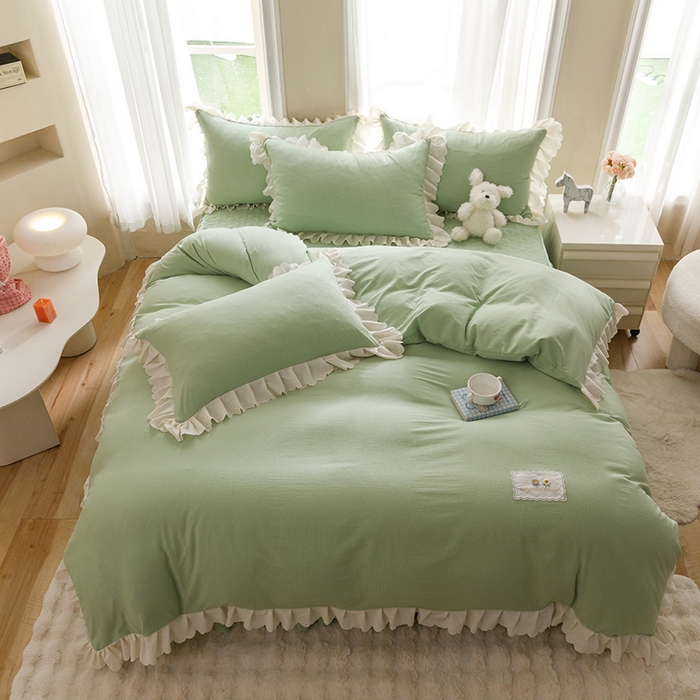 91家纺网 家纺一手货源 找家纺 丝印良品 2025新款四季款夹棉泡泡纱床裙床笠被套四件套系列 豆绿