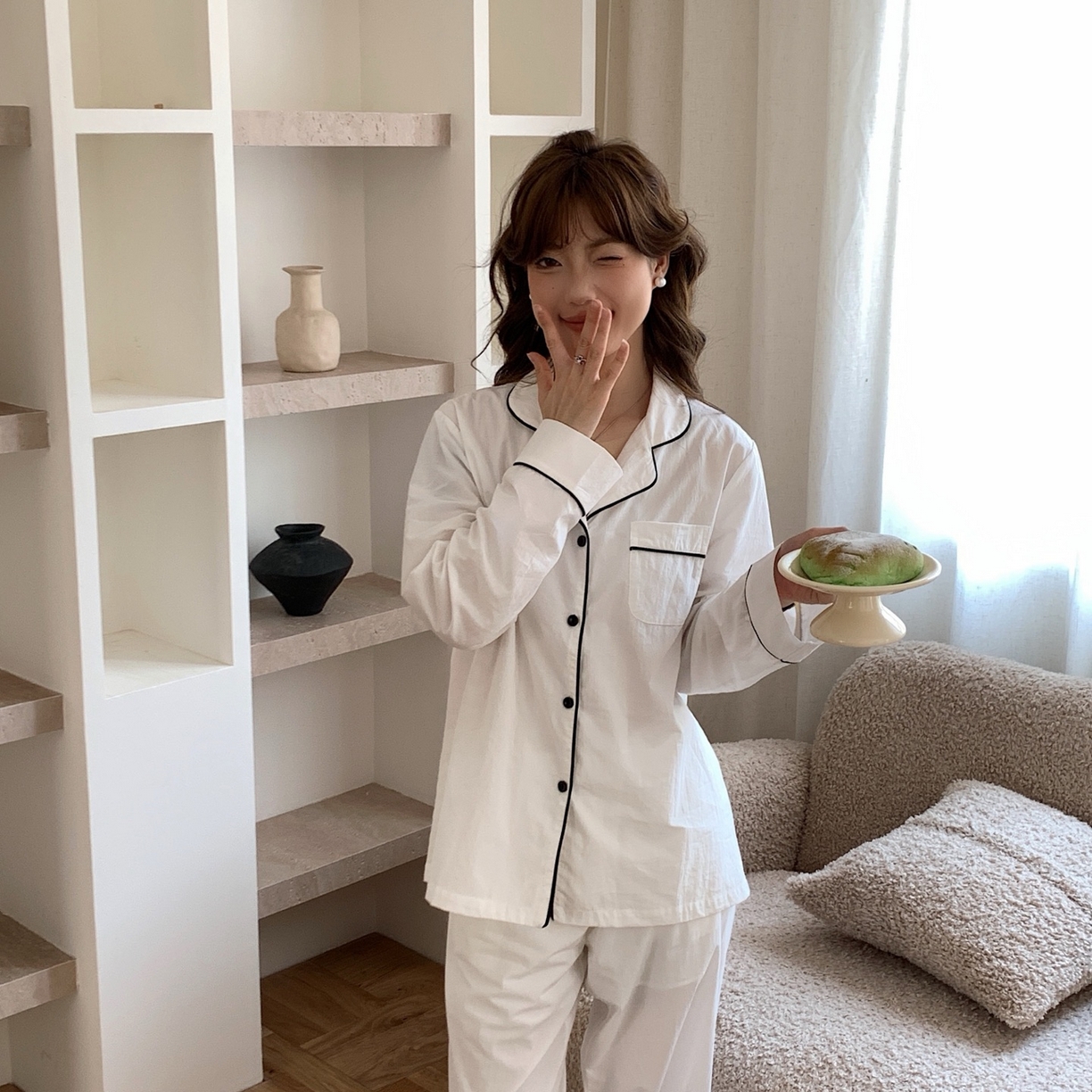 （總）妍景家居生活館 2025新款簡約翻領長袖鑲邊套裝