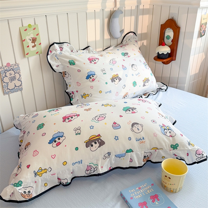 91家纺网 家纺一手货源 找家纺 森璐家纺 2025新款云感皱皱双层纱黑色包边四件套 黑边-快乐家族