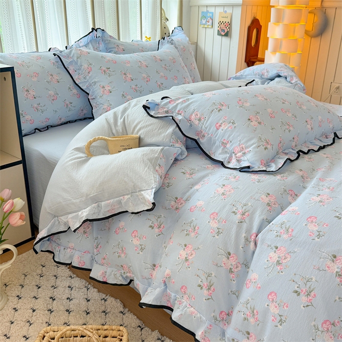 91家纺网 家纺一手货源 找家纺 森璐家纺 2025新款云感皱皱双层纱黑色包边四件套 黑边-蓝溪