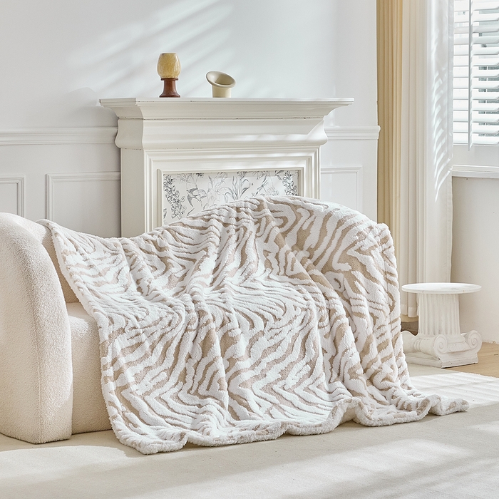 91家纺网 家纺一手货源 找家纺 缘生活 2025新款阳离子斑马纹羊羔绒毛毯 斑马纹绒毛毯-卡其