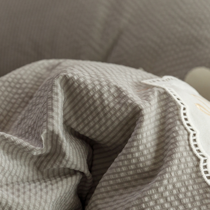 91家纺网 家纺一手货源 找家纺 （总）绒世界 2025新款四季款夹棉泡泡纱床裙床笠被套四件套系列