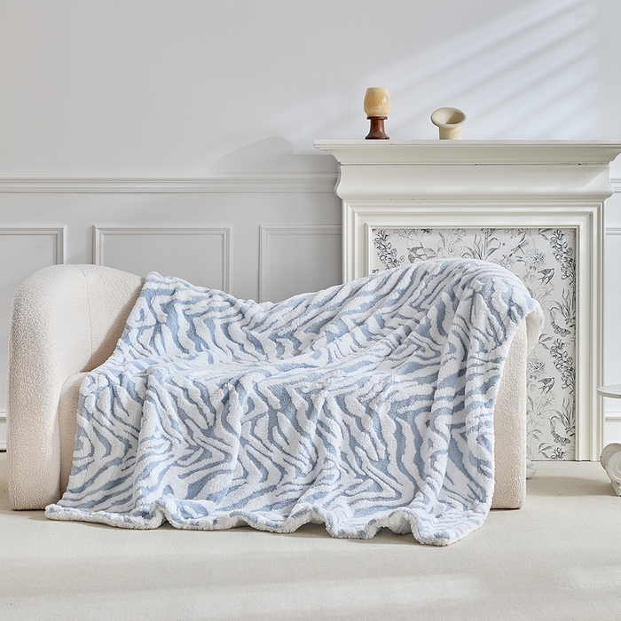 91家纺网 家纺一手货源 找家纺 缘生活 2025新款阳离子斑马纹羊羔绒毛毯 斑马纹绒毛毯-蓝色
