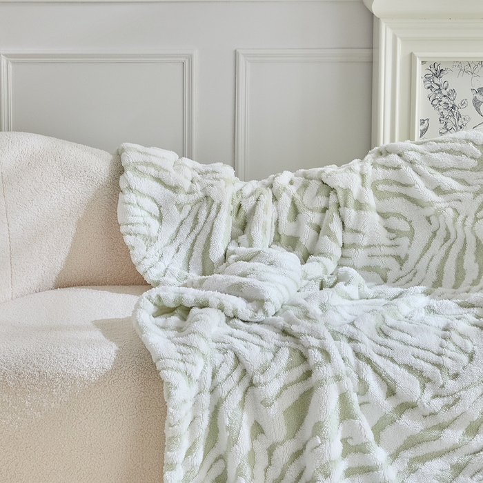 91家纺网 家纺一手货源 找家纺 缘生活 2025新款阳离子斑马纹羊羔绒毛毯 斑马纹绒毛毯-绿色