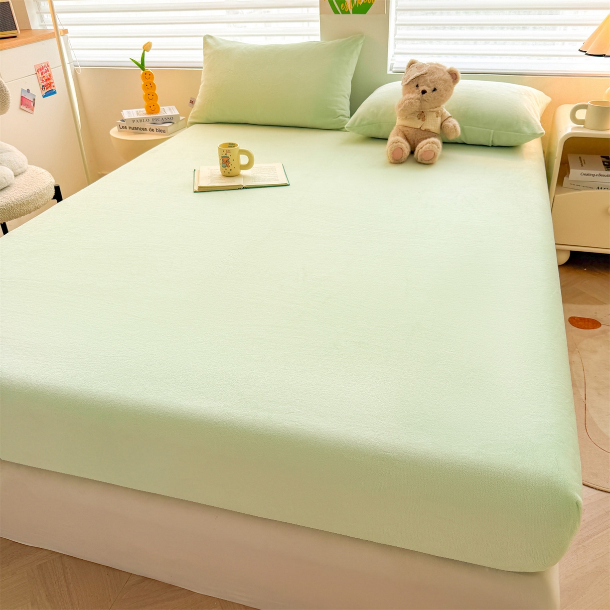 91家纺网 家纺一手货源 找家纺 （总）雯豆家纺 2025新款单层高克重牛奶绒纯色床笠素色床垫保护套