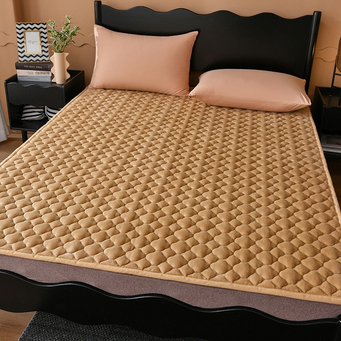 91家纺网 家纺一手货源 找家纺 索弗莱家纺 2025新款全消光牛奶绒床垫可水洗机洗床护垫 驼色