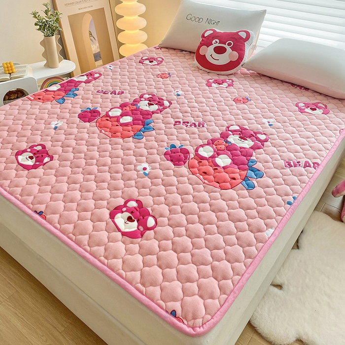 91家纺网 家纺一手货源 找家纺 索弗莱家纺 2025新款全消光牛奶绒床垫可水洗机洗床护垫 可爱熊