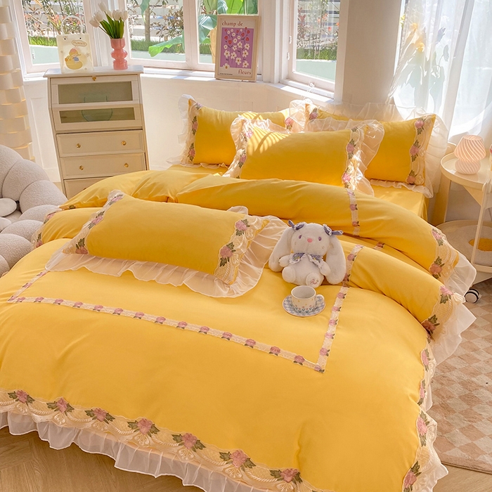 91家纺网 家纺一手货源 找家纺 后庭寝室 2025新款韩版雪纺磨毛蕾丝纯色床裙四件套-遇见公主 遇见公主-金黄