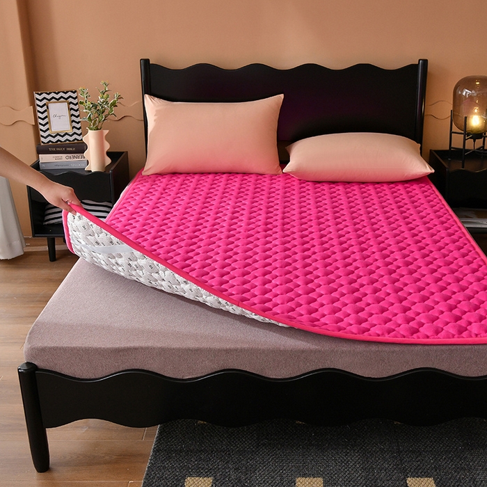 91家纺网 家纺一手货源 找家纺 索弗莱家纺 2025新款全消光牛奶绒床垫可水洗机洗床护垫 玫红