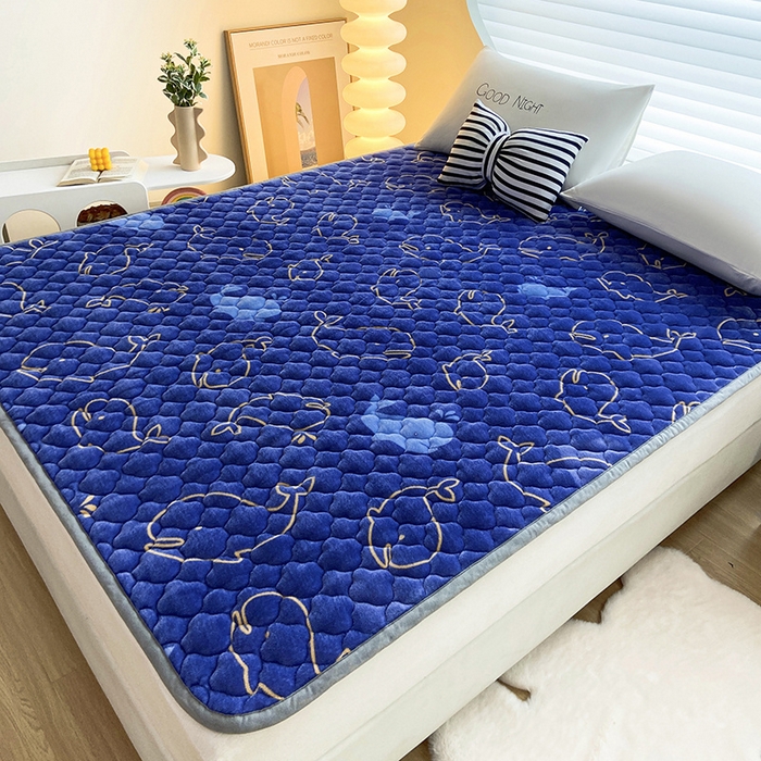 91家纺网 家纺一手货源 找家纺 索弗莱家纺 2025新款全消光牛奶绒床垫可水洗机洗床护垫 鲸鱼