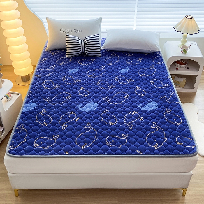 91家纺网 家纺一手货源 找家纺 索弗莱家纺 2025新款全消光牛奶绒床垫可水洗机洗床护垫 鲸鱼