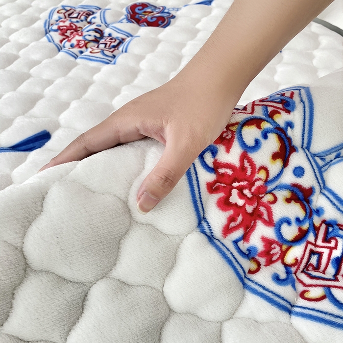 91家纺网 家纺一手货源 找家纺 索弗莱家纺 2025新款全消光牛奶绒床垫可水洗机洗床护垫 吉祥