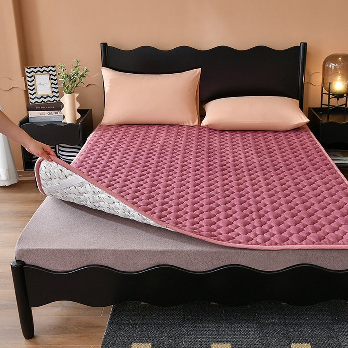 91家纺网 家纺一手货源 找家纺 索弗莱家纺 2025新款全消光牛奶绒床垫可水洗机洗床护垫 豆沙