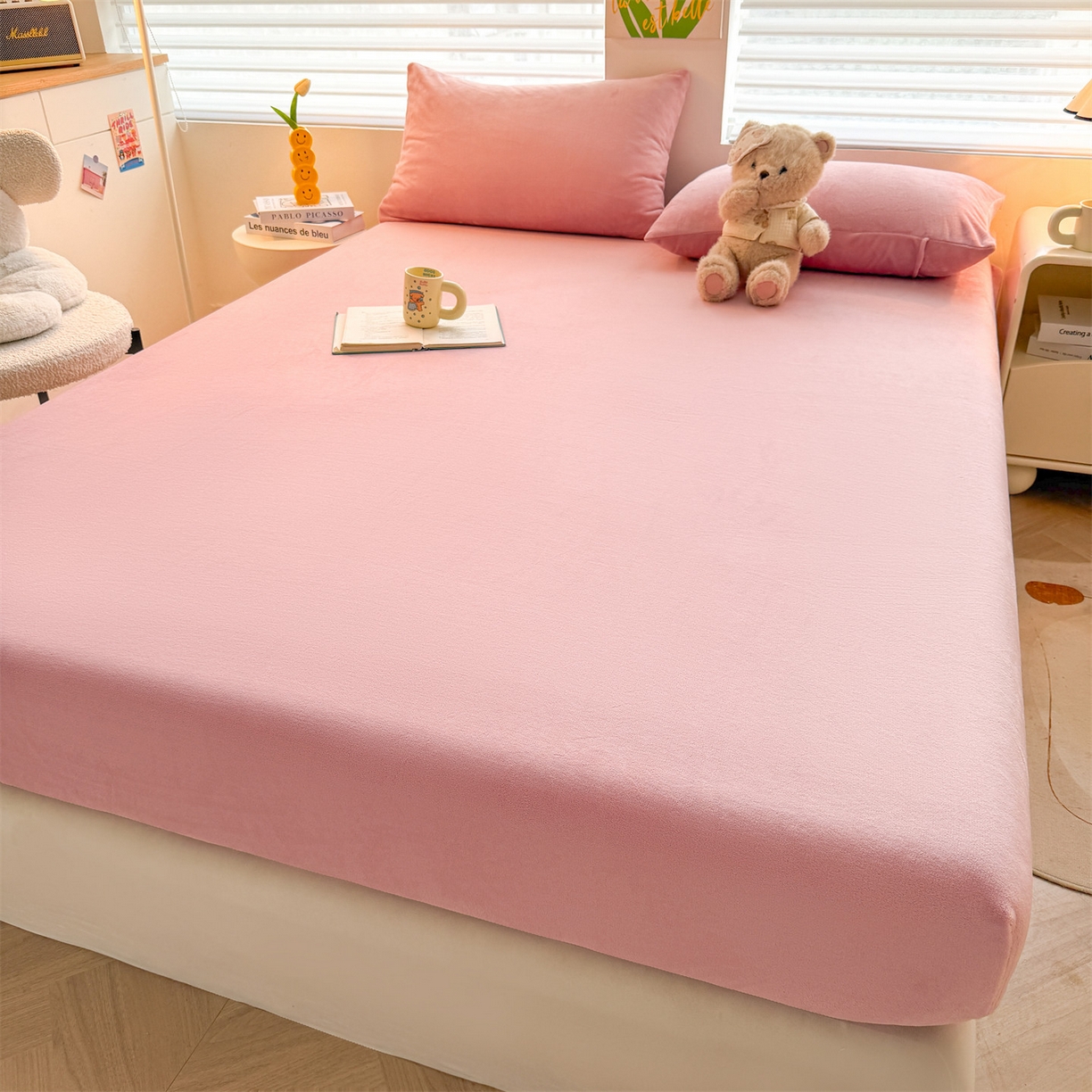 91家纺网 家纺一手货源 找家纺 雯豆家纺 2025新款单层高克重牛奶绒纯色床笠素色床垫保护套 牛奶绒单层床笠-格调粉