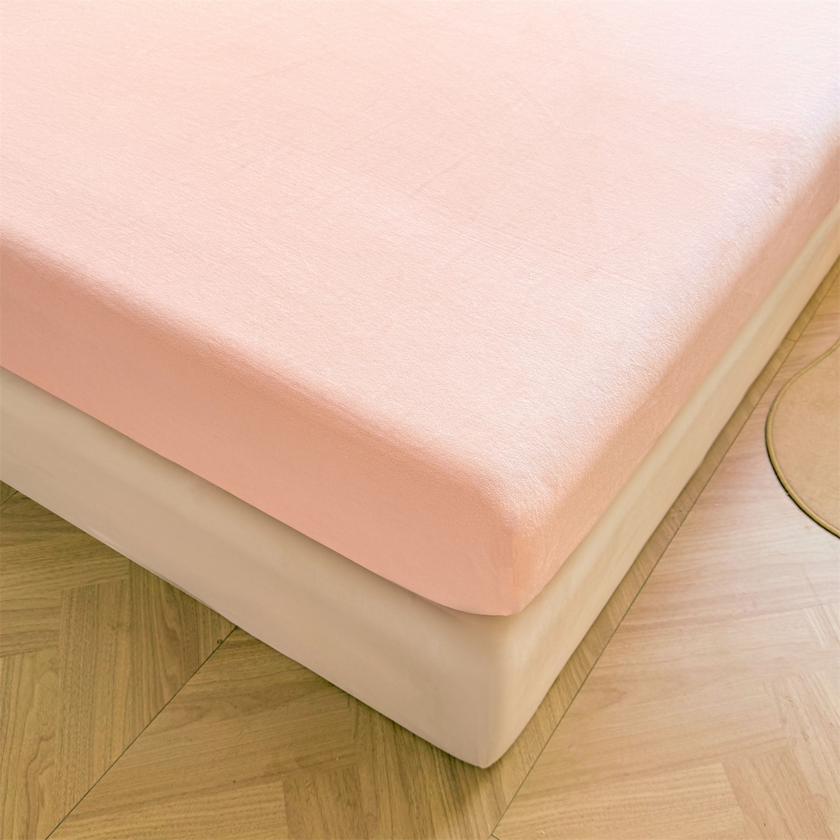 91家纺网 家纺一手货源 找家纺 雯豆家纺 2025新款单层高克重牛奶绒纯色床笠素色床垫保护套 牛奶绒单层床笠-嫩粉
