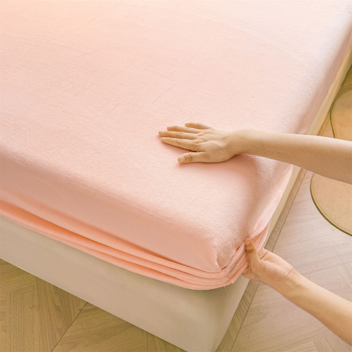 91家纺网 家纺一手货源 找家纺 雯豆家纺 2025新款单层高克重牛奶绒纯色床笠素色床垫保护套 牛奶绒单层床笠-嫩粉