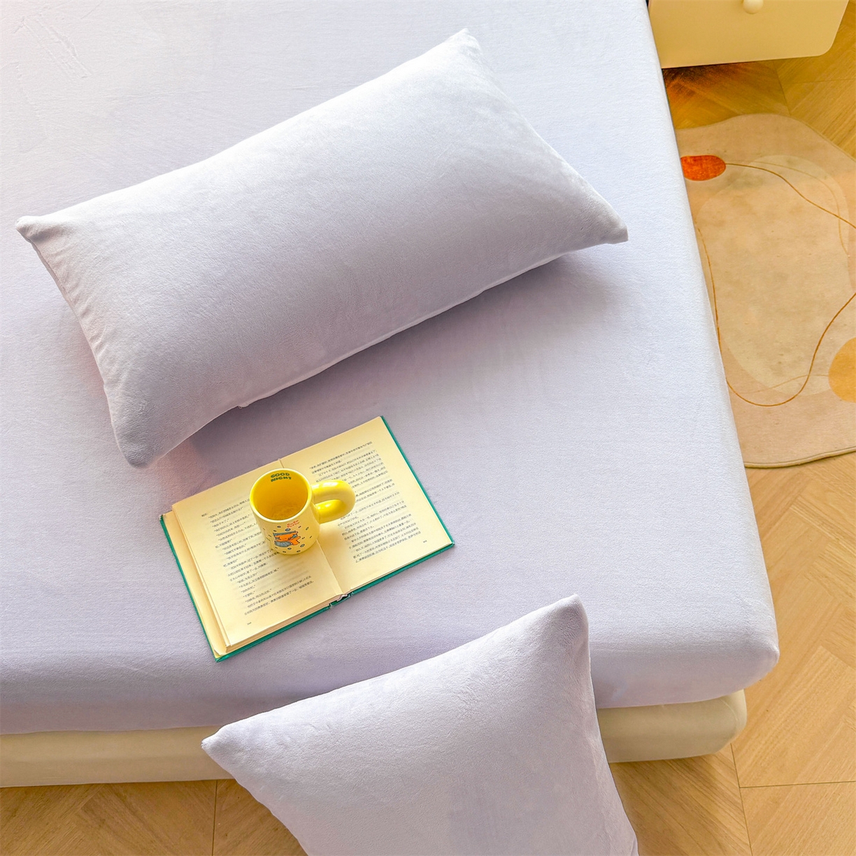 91家纺网 家纺一手货源 找家纺 雯豆家纺 2025新款单层高克重牛奶绒纯色床笠素色床垫保护套 牛奶绒单层床笠-雪青