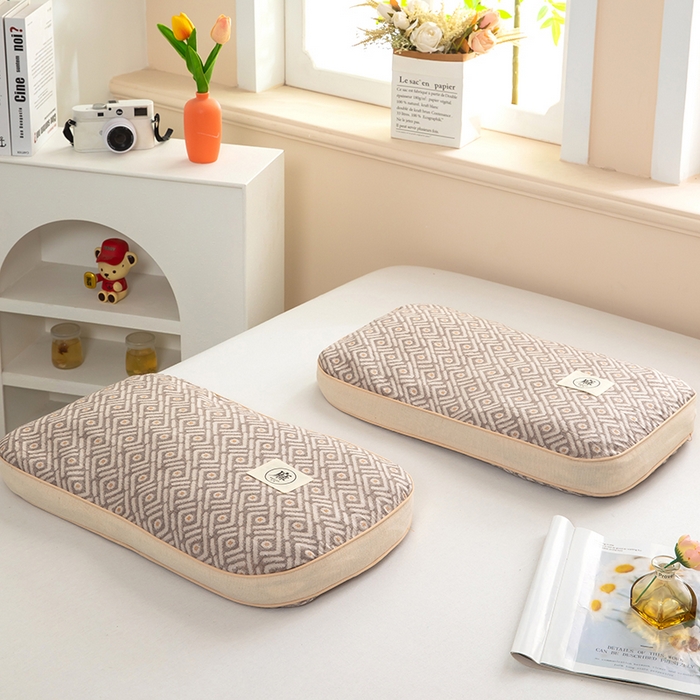 91家纺网 家纺一手货源 找家纺 梓依家纺 2025新款立体边款荞麦枕枕头枕芯 幸运草-褐色