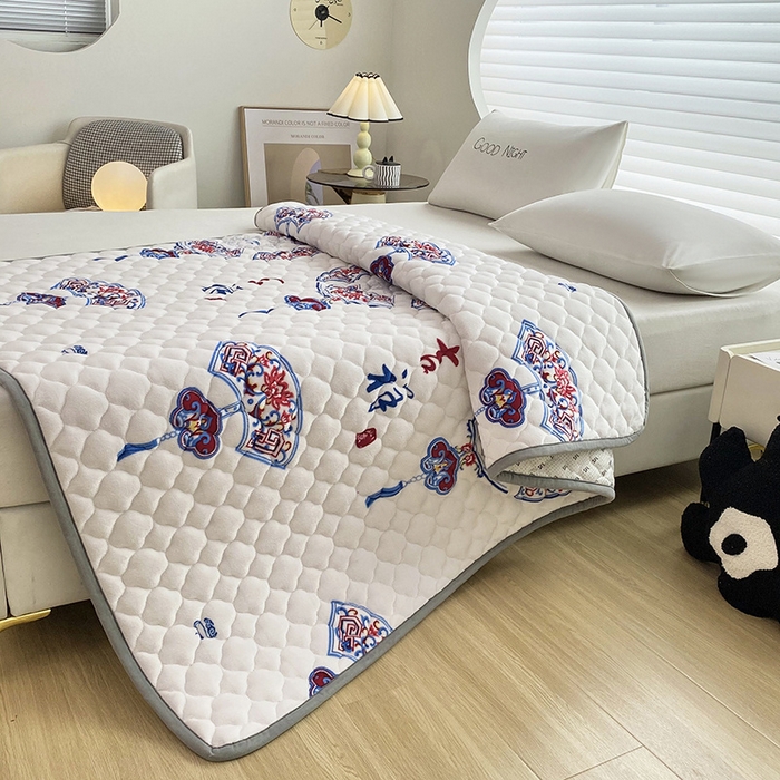 91家纺网 家纺一手货源 找家纺 索弗莱家纺 2025新款全消光牛奶绒床垫可水洗机洗床护垫 吉祥