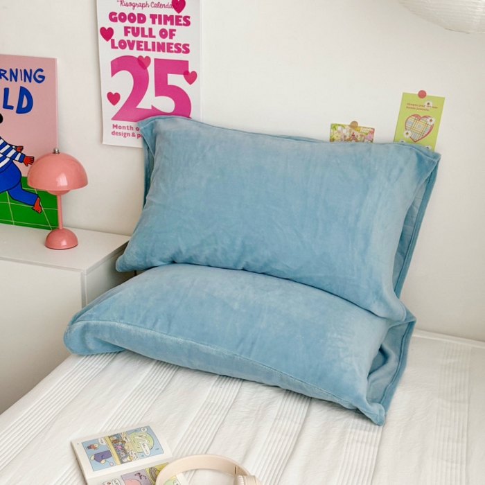 91家纺网 家纺一手货源 找家纺 禧缘家纺（原梦想家）2025新款牛奶绒纯色印花双开口枕套 宾利蓝