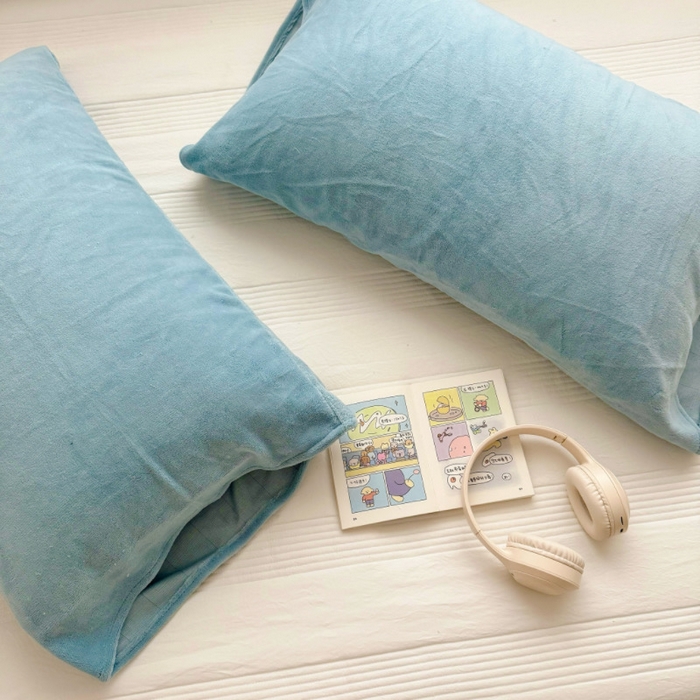 91家纺网 家纺一手货源 找家纺 禧缘家纺（原梦想家）2025新款牛奶绒纯色印花双开口枕套 宾利蓝