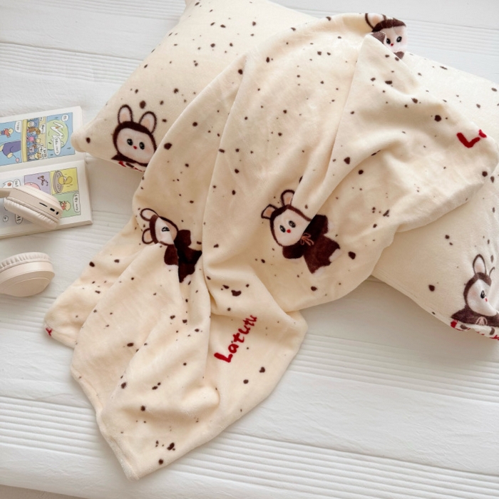 91家纺网 家纺一手货源 找家纺 禧缘家纺（原梦想家）2025新款牛奶绒纯色印花双开口枕套 潮流元素