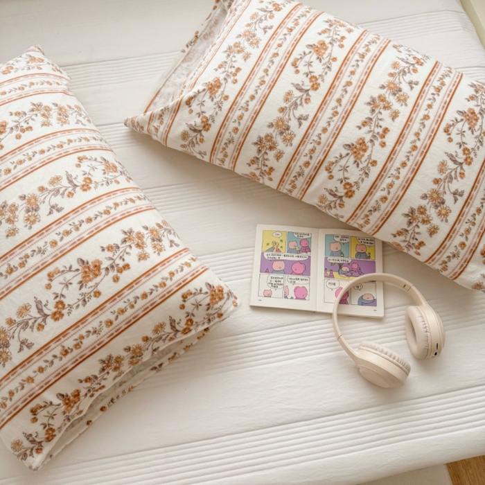 91家纺网 家纺一手货源 找家纺 禧缘家纺（原梦想家）2025新款牛奶绒纯色印花双开口枕套 冬日花园