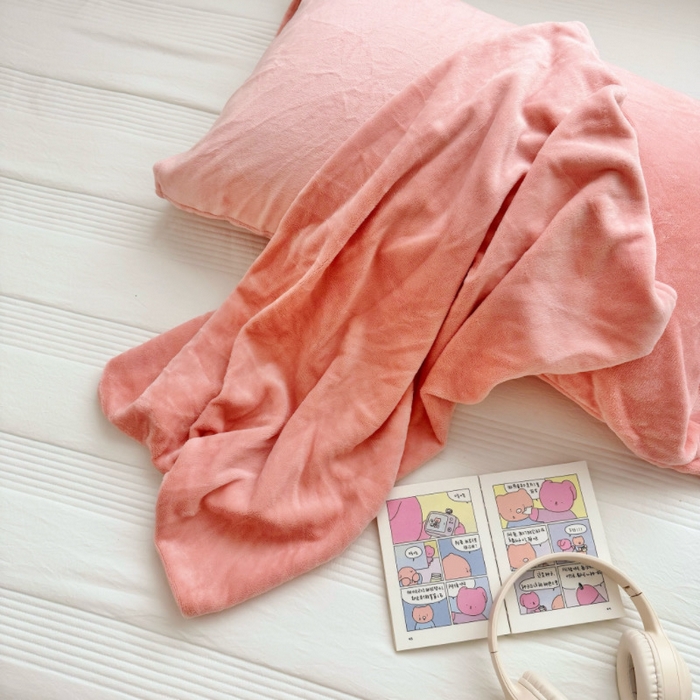 91家纺网 家纺一手货源 找家纺 禧缘家纺（原梦想家）2025新款牛奶绒纯色印花双开口枕套 粉色