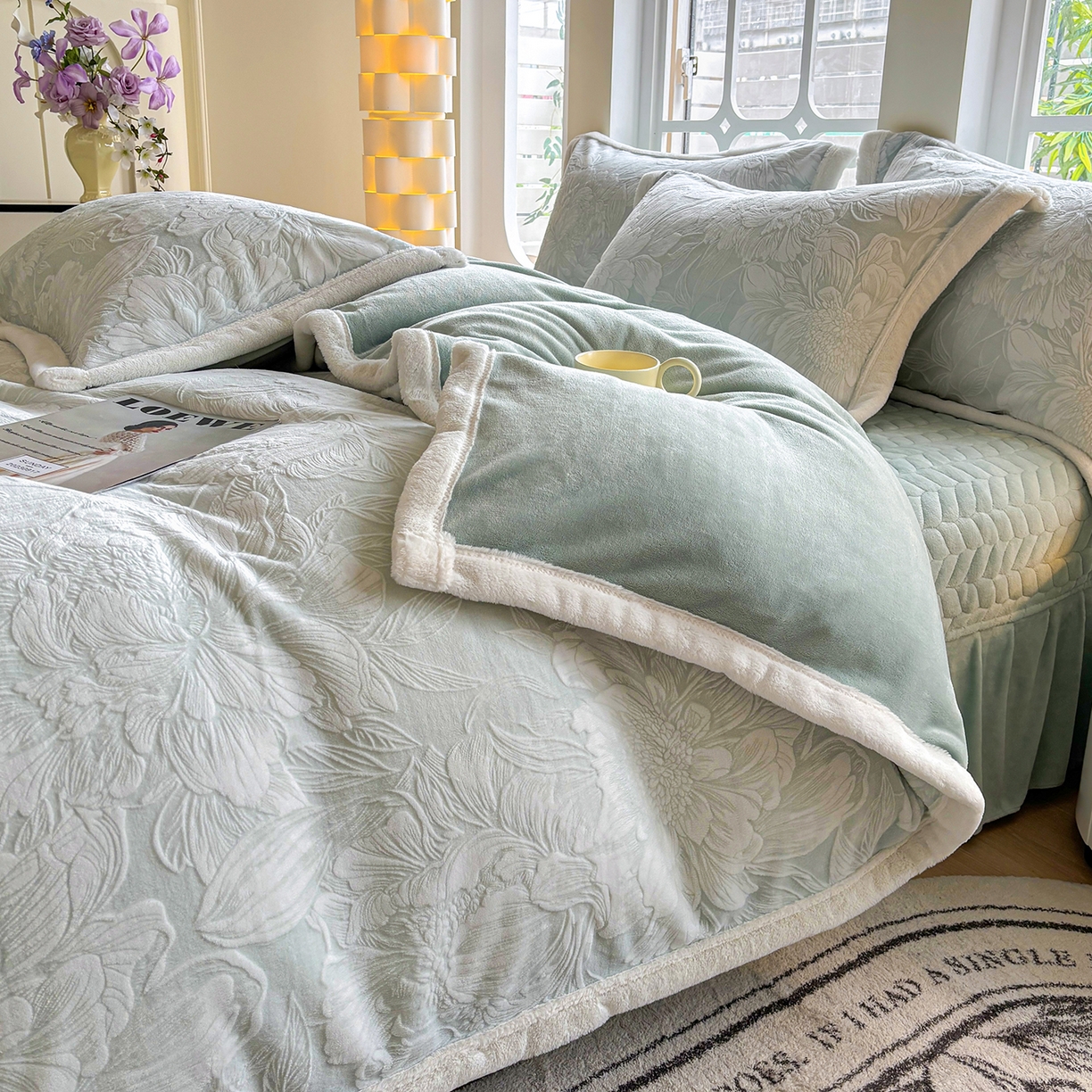 91家纺网 家纺一手货源 找家纺 （总）金艾草 2025新款雕花绒兔毛包边牛奶绒床盖款四件套