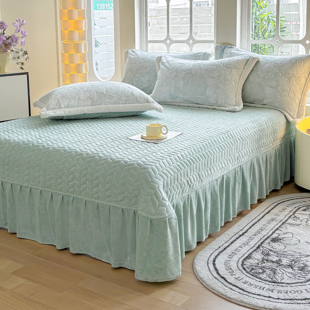 91家纺网 家纺一手货源 找家纺 金艾草 2025新款雕花绒兔毛包边牛奶绒床盖款四件套 芳华-薄荷绿