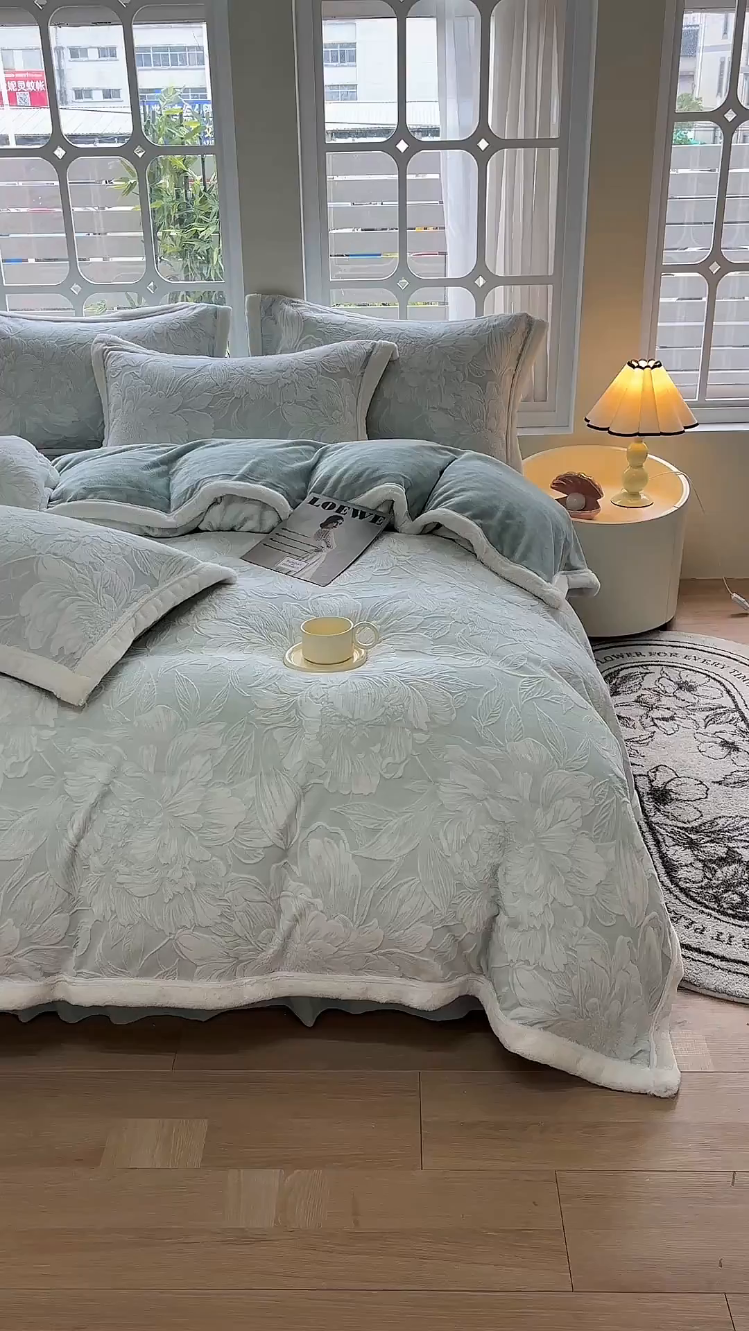 91家纺网 家纺一手货源 找家纺 金艾草 2025新款雕花绒兔毛包边牛奶绒床盖款四件套 芳华-薄荷绿