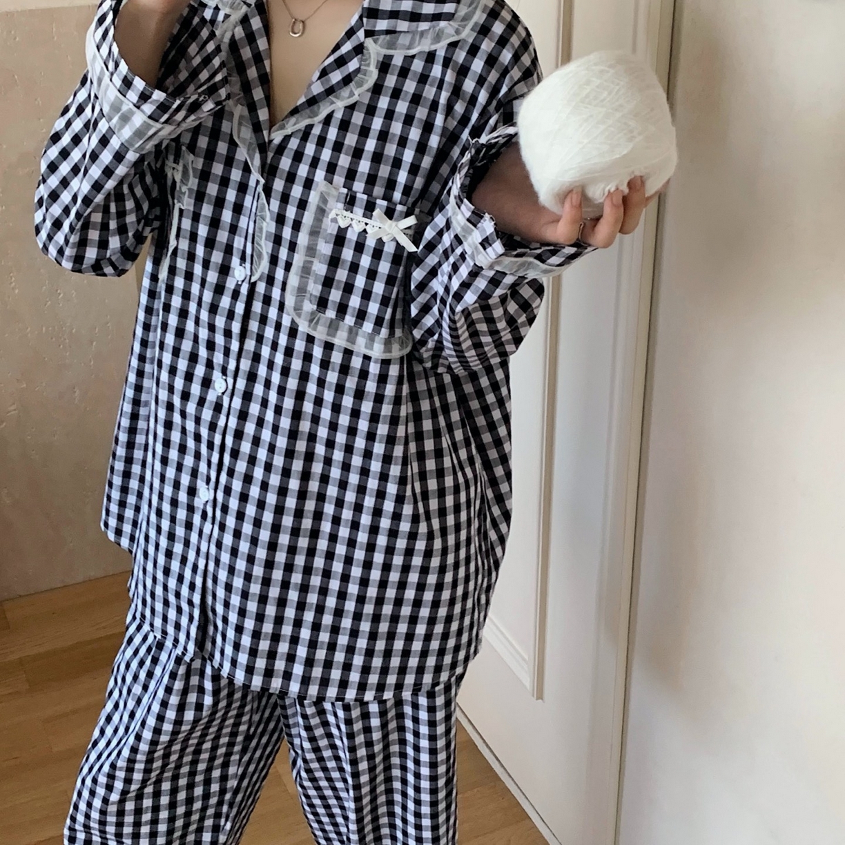 91家纺网 家纺一手货源 找家纺 妍景家居生活馆 2025新款花边格子泡泡棉简约套装 黑色